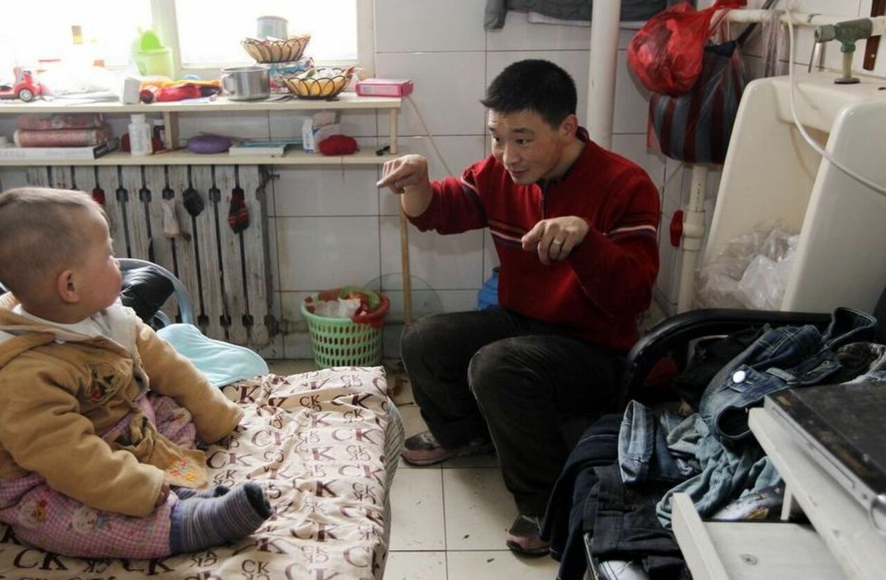 С шести лет живет. Квартиры китайцев. Быт китайцев. Маленькие квартиры в Китае.