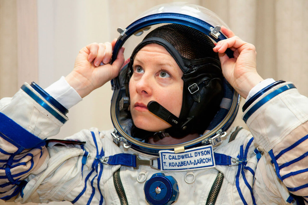 Caldwell-dyson tracy ellen. Дайсон трейси астронавт. Дайсон трейси астронавт. Трейси колдуэлл астронавт. Дайсон трейси астронавт.