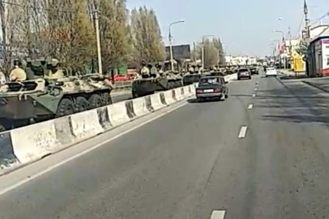 Переброска военной техники в Ростове