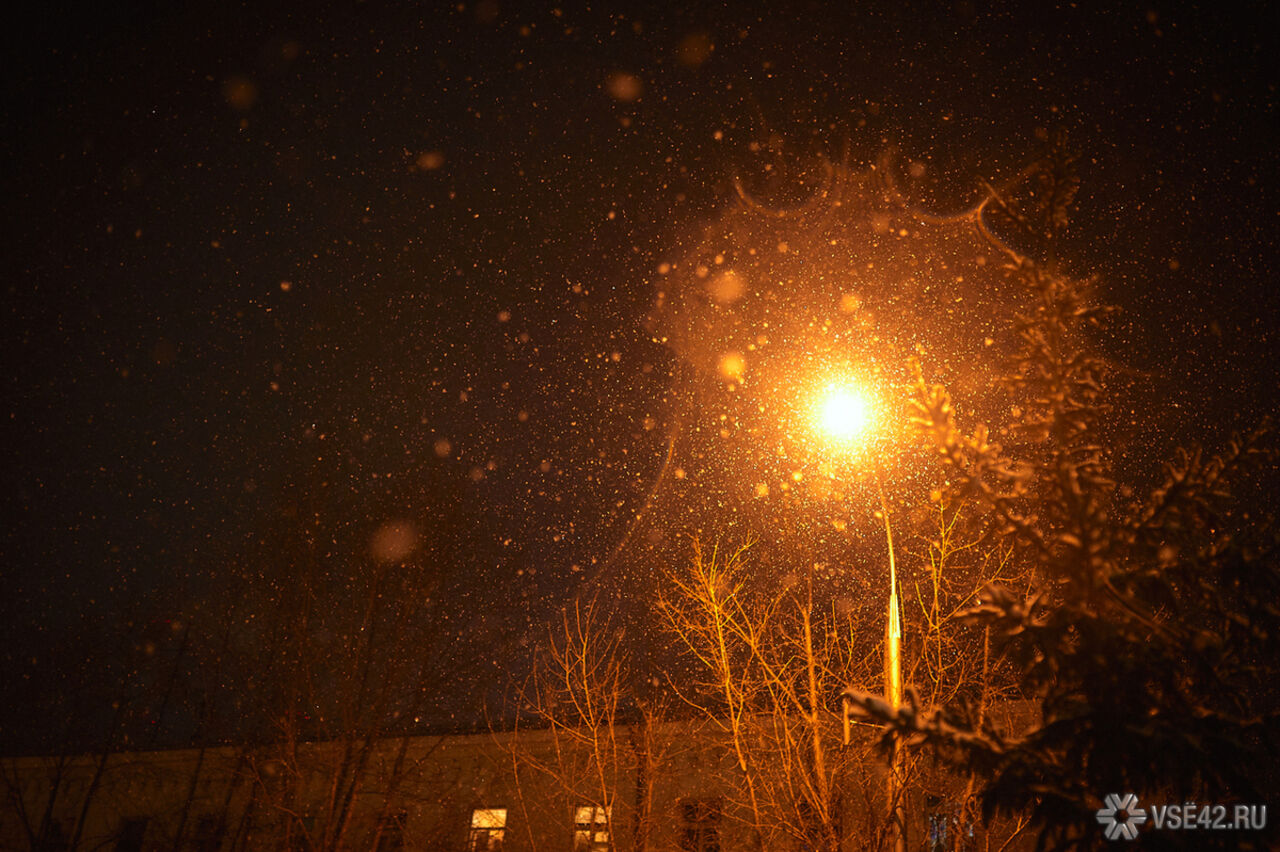 Трудный путь до школы возмутил родителей юных кузбассовцев / VSE42.RU ...