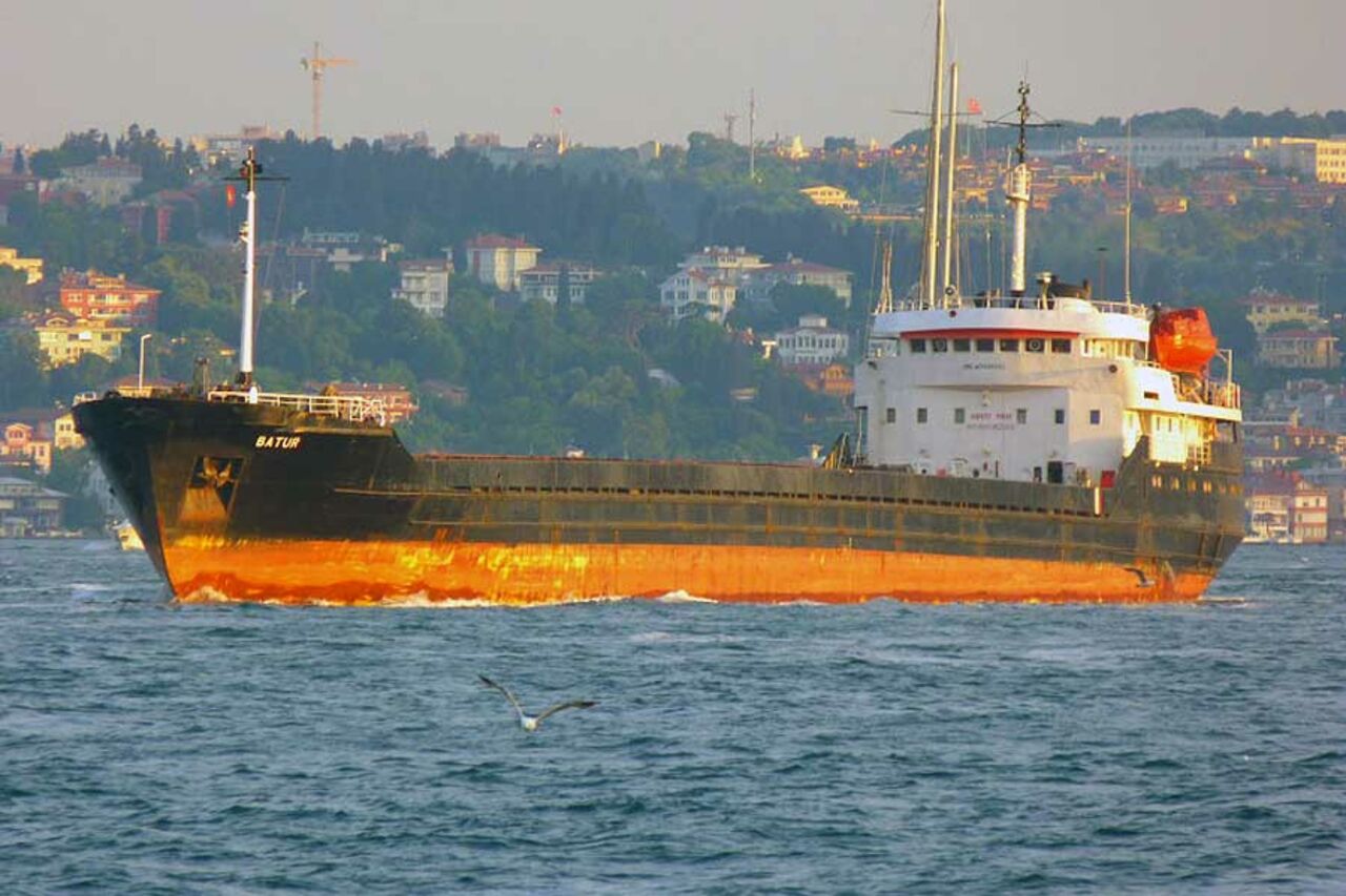 Судно кароли. Судно кароли. Сухогрузы морские. Паром композитор гасанов. Судно кароли.