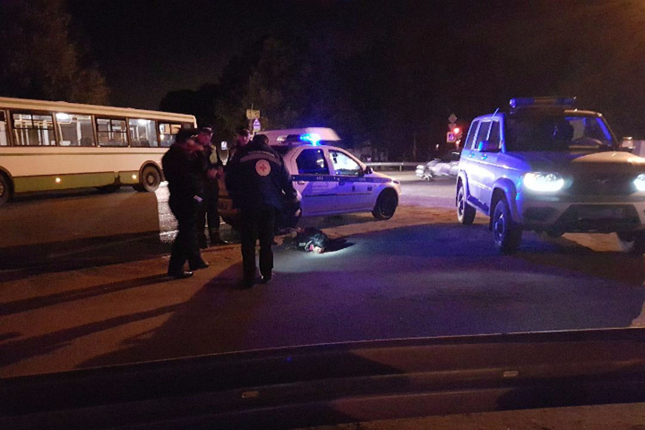 В Ленинградской области автомобиль с трупом попал в массовое ДТП В Ленинградской области автомобиль с трупом попал в массовое ДТП