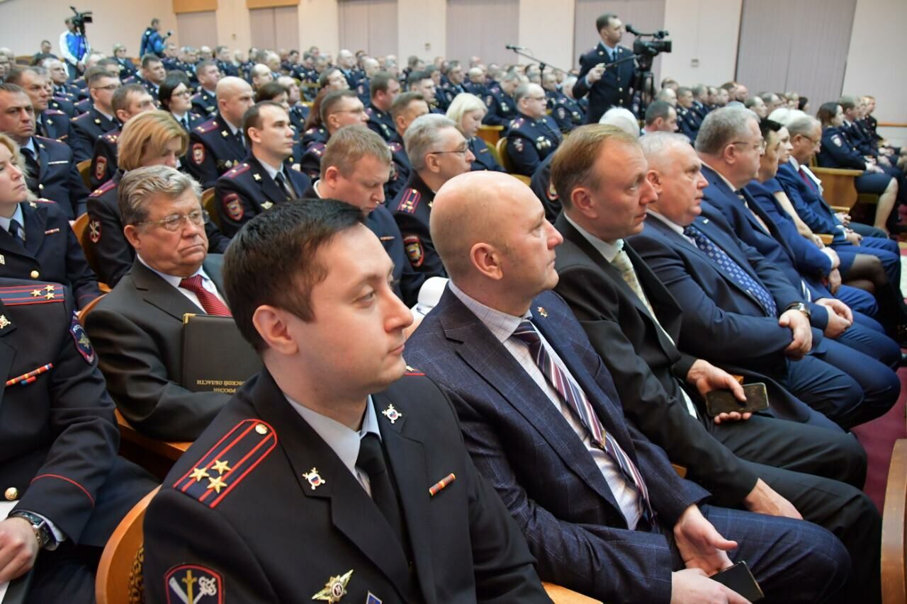 Полиция центральное управление. ГУ МВД Кемеровской области. Начальник ГУВД по Кемеровской области. Коллегия МВД по Кемеровской области. Коллегия в ГУ МВД по Кемеровской.