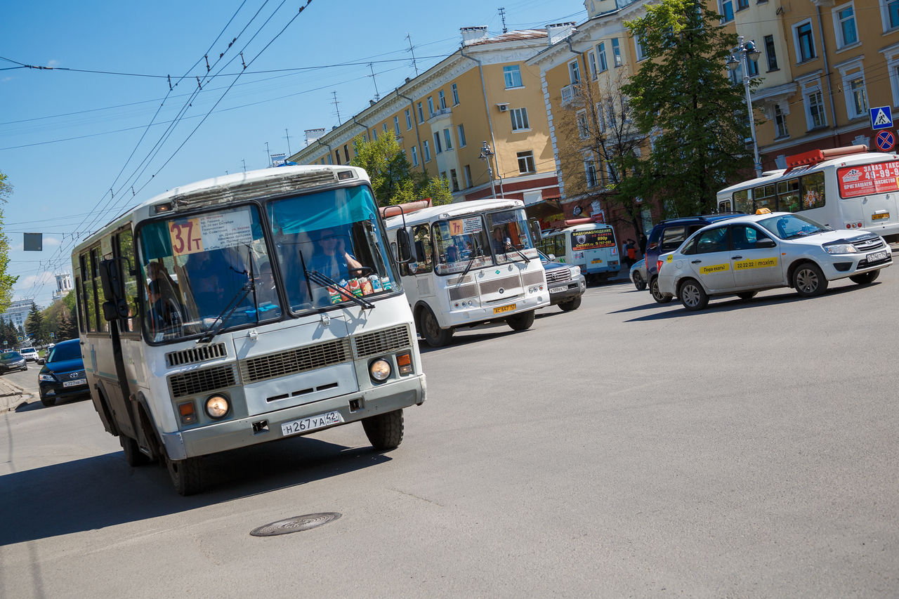 Движения городского транспорта кемерово. Транспорт Кемерово. Транспорт Кузбасса. Маршрутное такси Кемерово. Троллейбус Кемерово.