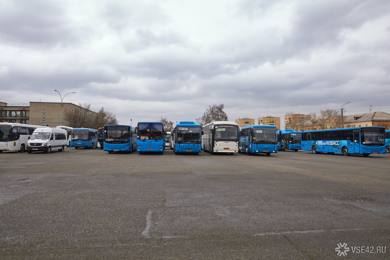 Около 36. Транспортники. Автобус Кемерово. Кемеровский синие автобусы. Автобус 194 Кемерово.