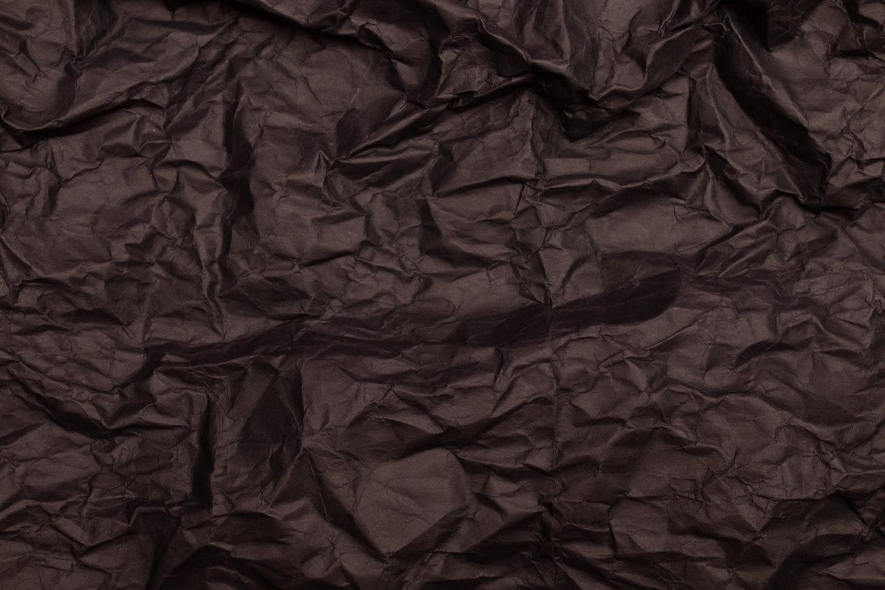 Мятая черная бумага текстура