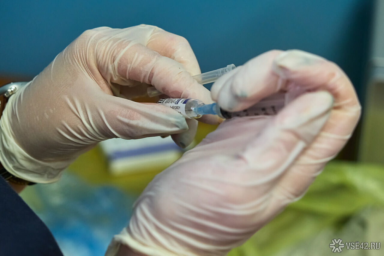 Доктор Чумаков дал россиянам рекомендации по вакцинации от нового ...