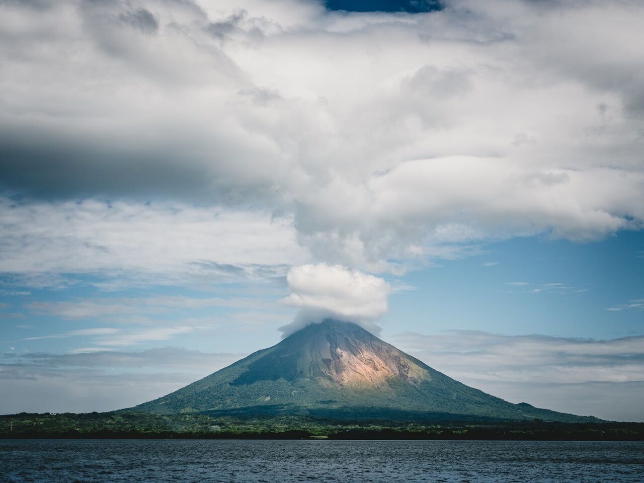 Марианские острова вулканы