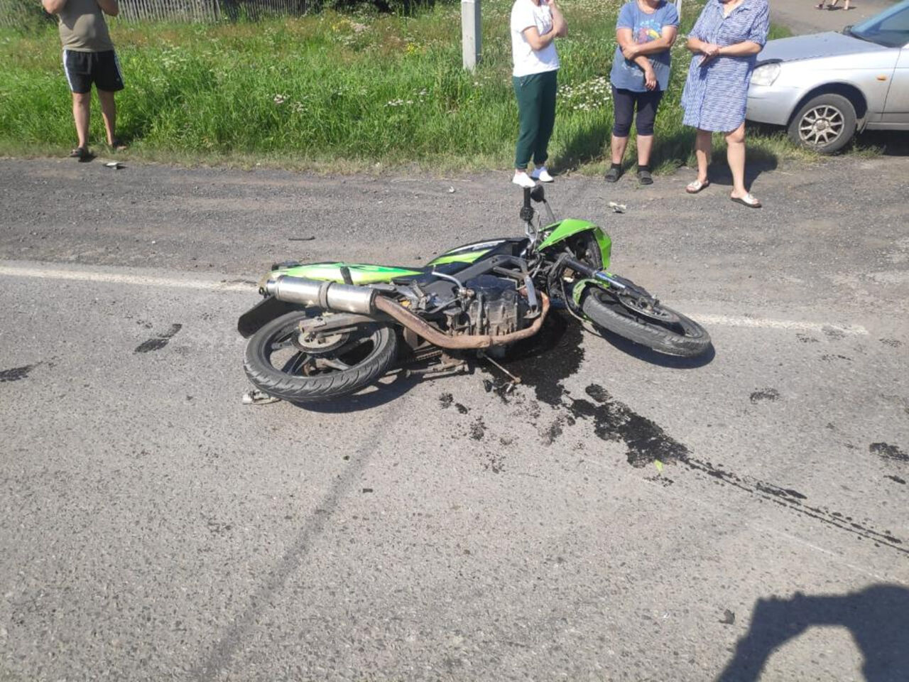 Двое детей на мотоцикле пострадали при наезде иномарки на кузбасской трассе  / VSE42.RU - информационный сайт Кузбасса.