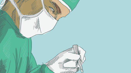 Омские хирурги спасли рабочему руку, отрезанную циркулярной пилой