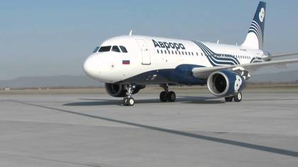 Самолёт А-319 со 100 пассажирами на борту совершил аварийную посадку во Владивостоке