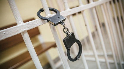 Две сотрудницы тюрьмы из Великобритании попали под суд за роман с одним заключенным