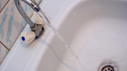 Американские ученые разработали метод очистки воды с помощью металлического порошка
