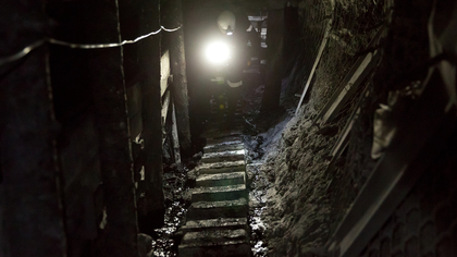 В МЧС опровергли информацию о завершении эвакуации людей из кузбасской шахты после ЧП