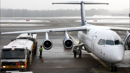 Топливо-заправочная компания кемеровского аэропорта выплачивала зарплату ниже МРОТ