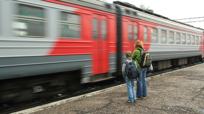 Отправление поезда из Новокузнецка задержали из-за загоревшегося локомотива