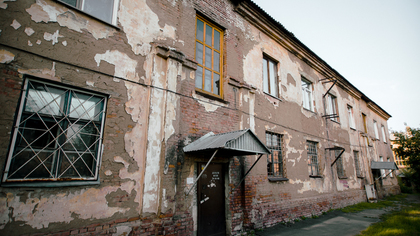 Кемеровчане рассказали о разваливающемся доме на одной из улиц города