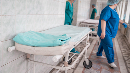 Два человека попали в больницу в результате ДТП с двумя легковушками в Челябинске
