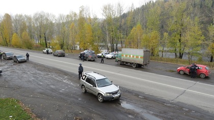 67 водителей-нарушителей попались кузбасским инспекторам во время рейда
