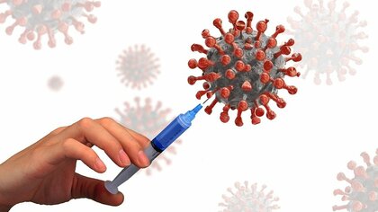 Мясников оценил необходимость делать прививку от коронавируса переболевшим 