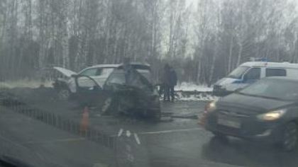 Пять человек пострадали в тройном ДТП в Рудничном районе Кемерова