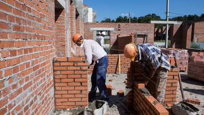 Почти 3,5 тысячи кузбассовцев смогут стать строителями