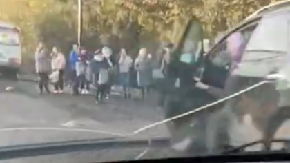 Иномарка столкнулась с забитой пассажирами маршруткой в кузбасском городе