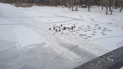 Дети в Новокузнецке попали в смертельную опасность на тонком льду