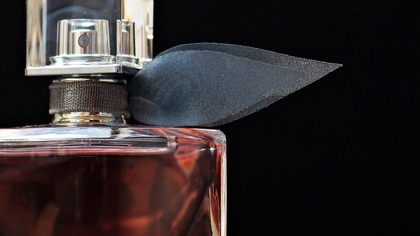 Певица Билли Айлиш оголилась для рекламы своего парфюма