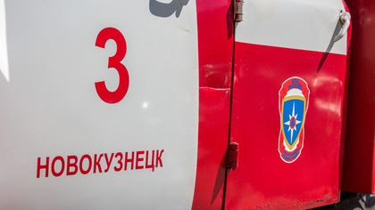 Спешившая на вызов пожарная машина в Новокузнецке столкнулась с иномаркой