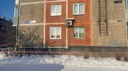 Ремонт крыши многоэтажки во время морозов возмутил новокузнечан