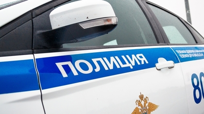 Иномарка на полном ходу протаранила машину ГИБДД в Новокузнецке