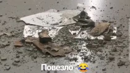 Кусок потолка рухнул в кузбасском торговом центре