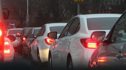 Соцсети: автомобиль загорелся на кузбасской трассе