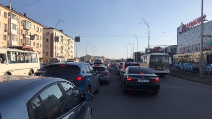 Серьезные пробки сковали центр Кемерова