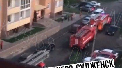 Скопление пожарных у многоэтажки напугало жителей кузбасского города