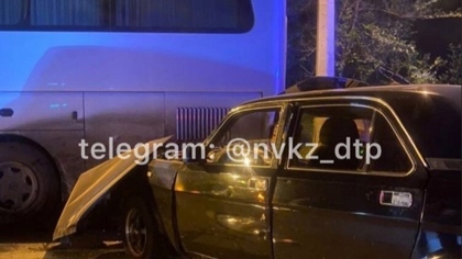 Пьяный новокузнечанин на сломанном авто протаранил пассажирский автобус