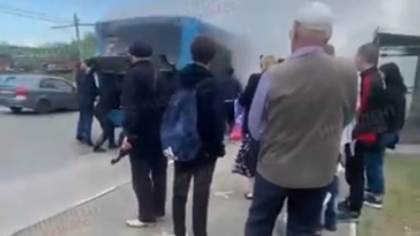 Автобус в Новокузнецке задымился на ходу
