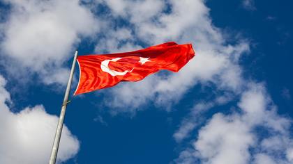 Турция начала укладку газопровода на дне Черного моря у своих берегов