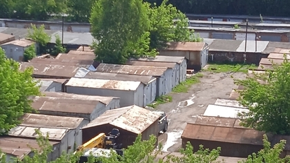 Кемеровские службы расчистят зону около реки от гаражей ради строительства дороги
