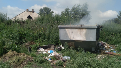 Кузбассовцы возмутились полными мусора контейнерами