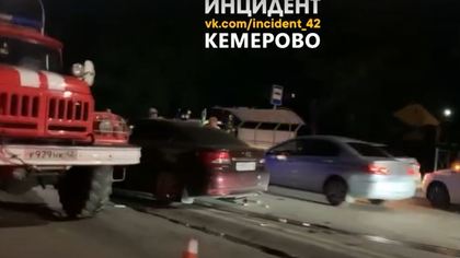 Две японские иномарки столкнулись на перекрестке в Кемерове