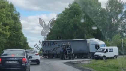 ДТП с участием трактора произошло в Кузбассе