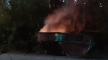 Контейнер с мусором загорелся в кузбасском городе