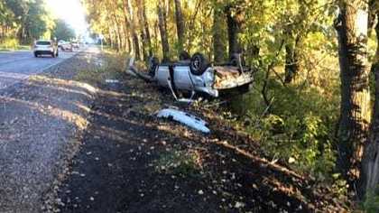 Бесправный водитель погиб в перевернувшейся машине на кузбасской трассе