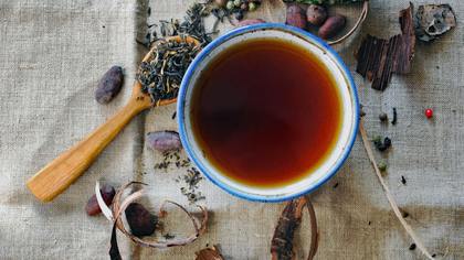 Гастроэнтеролог рассказала россиянам о полезных добавках к чаю и кофе осенью