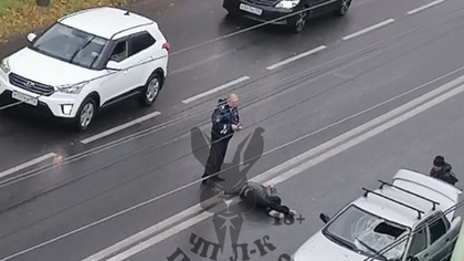 Соцсети: человек попал под колеса автомобиля в Ленинске-Кузнецком