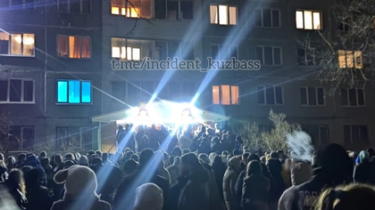 Кемеровские студенты оказались на ночной улице после сообщения о минировании общежития