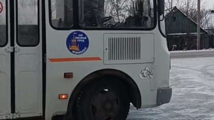 Водитель автобуса вынудил прокопчан мерзнуть на остановке