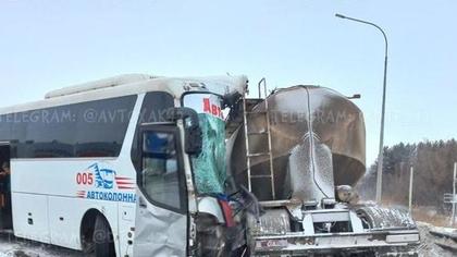 Два человека погибли в жестком ДТП с автобусом и грузовиком в Новокузнецке